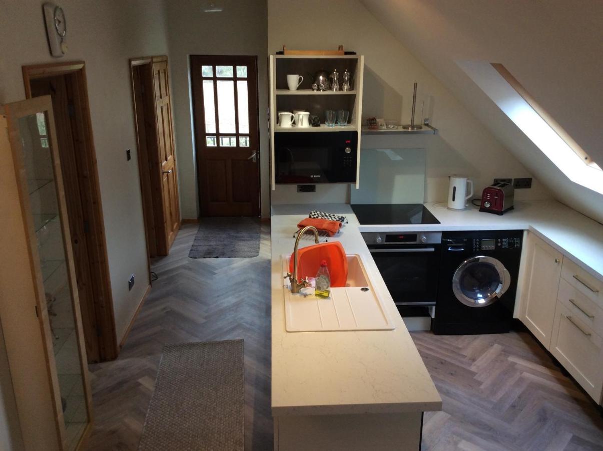 2 Bedroom Furnished Apartment In A Rural Position Стон Екстер'єр фото