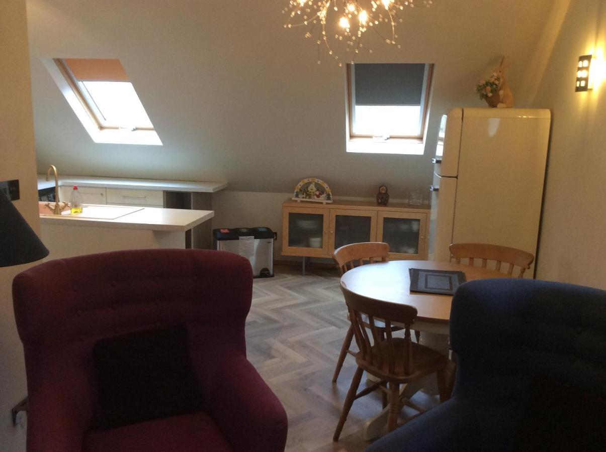 2 Bedroom Furnished Apartment In A Rural Position Стон Екстер'єр фото