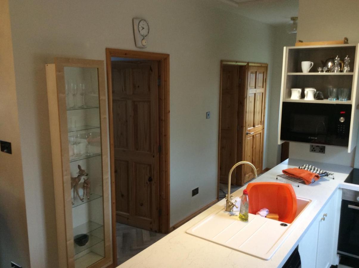 2 Bedroom Furnished Apartment In A Rural Position Стон Екстер'єр фото